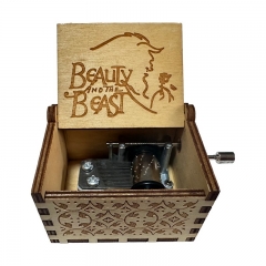 木质音乐盒古典雕刻美女与野兽情人节音乐盒工艺品批发手摇八音盒
