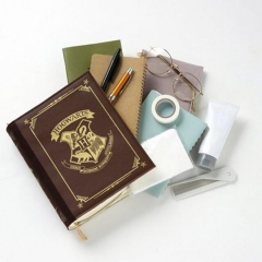 日本BOOK限定书本造型收纳包化妆包大容量哈利波特魔法手拿旅行袋