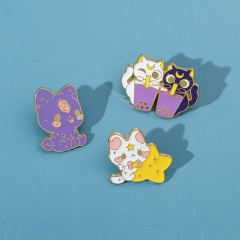 可爱卡通创意猫咪胸针紫色宝石猫抱星星小猫金属滴油徽章动物配饰